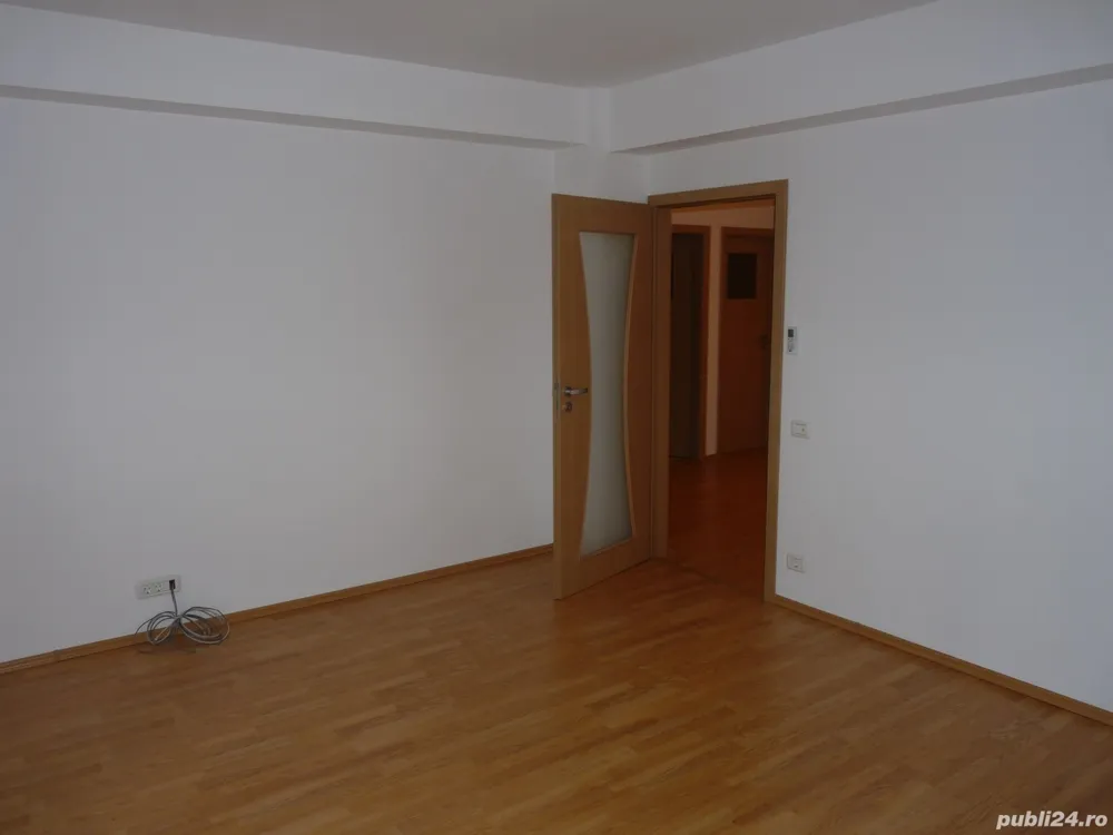 Proprietar inchiriez birou 90 mp