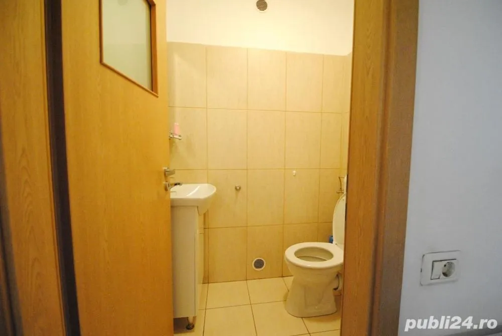 Proprietar inchiriez birou 90 mp