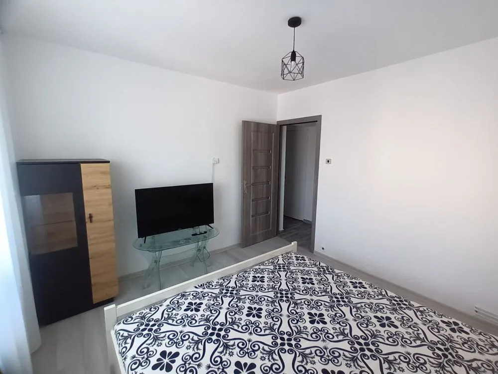 Inchiriez apartament cu doua camere Mioveni