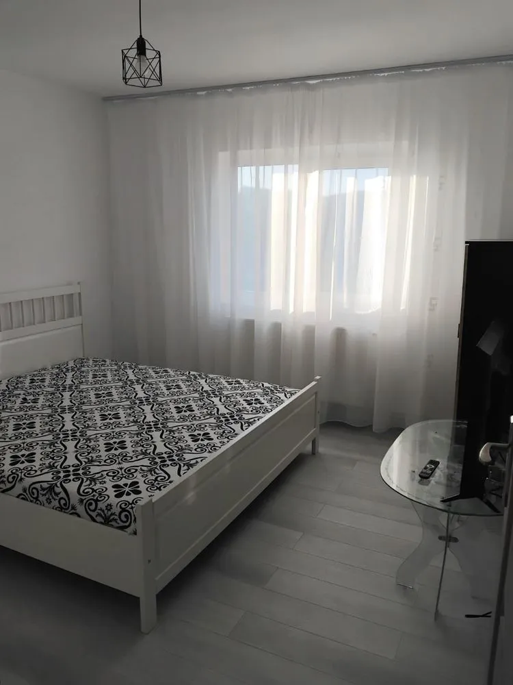 Inchiriez apartament cu doua camere Mioveni