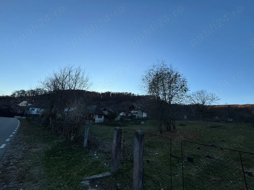 Teren intravilan de vanzare