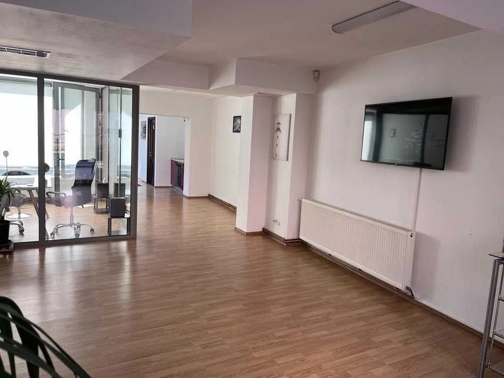 Vanzare Spatiu destinat birourilor/activitati comerciale - Unirii