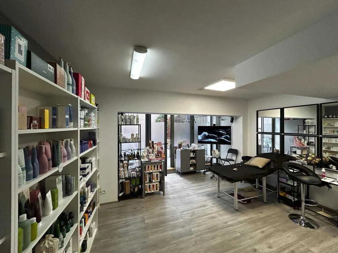 Vanzare Spatiu destinat birourilor/activitati comerciale - Unirii